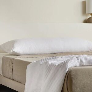 Parachute Vintage Linen Body
Pillow Cover COLOR ANTIQUE WHITE
$129 New